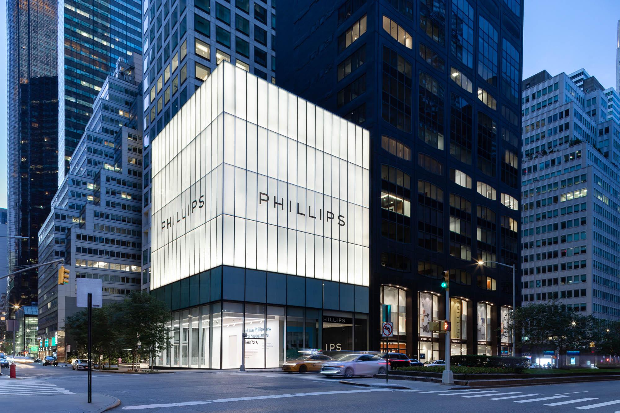 Auctioneer Phillips unveils New York home at 432 Park Avenue